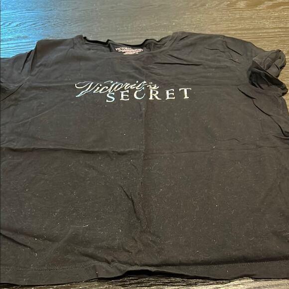 Victoria's Secret Black Short Sleeve Tee with Logo - Picture 1 of 4